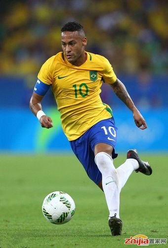 考虑下场欧冠关闭南看台，德雷森：放烟火的球迷需管理