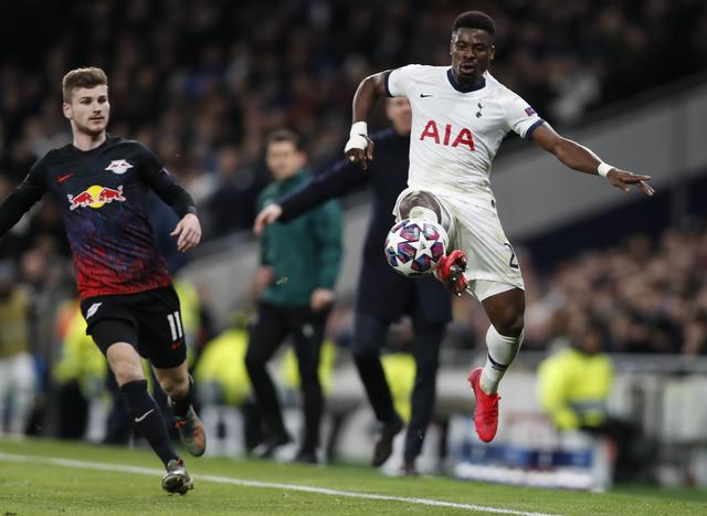 官方：因球场积雪结冰严重，圣保利vs莱比锡