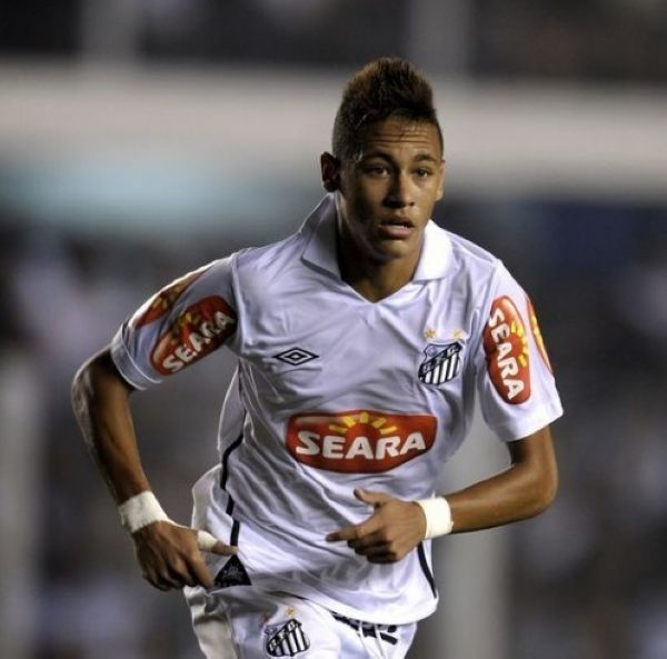 勇士120-113雄鹿 球员评价：2人满分，6人及格，2人低迷